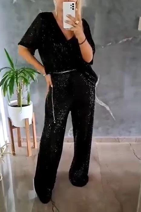 Women's leisure suit with V-neck and sequins
